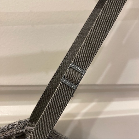 2/$18 Aritzia Talula Gray Bustier Tank Top with Adjustable Straps Size M - Picture 5 of 6